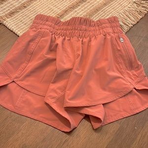 Lululemon size 2 - Track That High-Rise Lined Short 3” - color Pink Peony